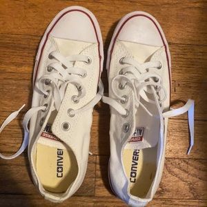Low top white converse